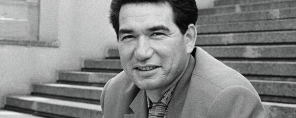 Киргизский писатель Чингиз Айтматов. Архивное фото - Sputnik Кыргызстан