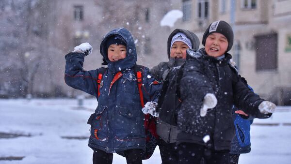 Дети зимой. Архивное фото - Sputnik Кыргызстан