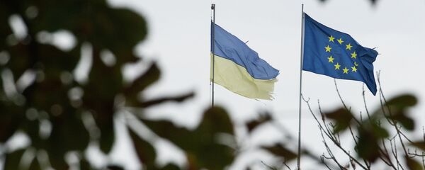 Архив: Украинанын жана Евробиримдиктин байрактар - Sputnik Кыргызстан