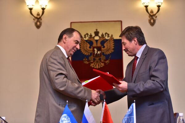 Подписание договора о реабилитации урановых поселков КР - Sputnik Кыргызстан