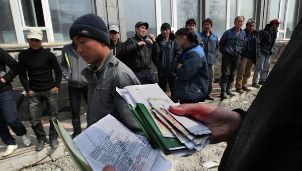 Рейд УФМС по выявлению нелегальных мигрантов - Sputnik Кыргызстан