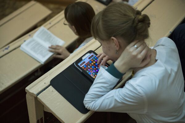 Студенты перед началом лекции. Архивное фото - Sputnik Кыргызстан