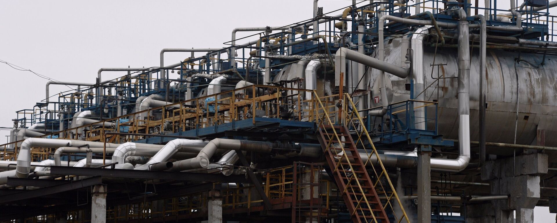 Московский нефтеперерабатывающий завод - Sputnik Кыргызстан, 1920, 13.10.2026