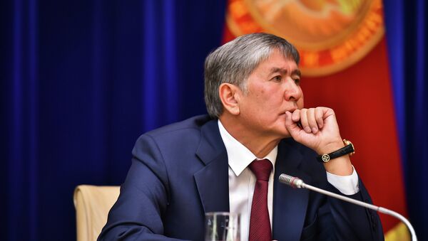 Итоговая пресс-конференция Алмазбек Атамбаева. Архивное фото - Sputnik Кыргызстан