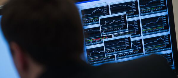 Сотрудник в офисе биржи. Архивное фото - Sputnik Кыргызстан