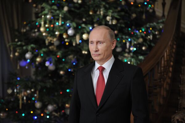 Архив: Владимир Путин поздравляет россиян с наступающим Новым годом - Sputnik Кыргызстан