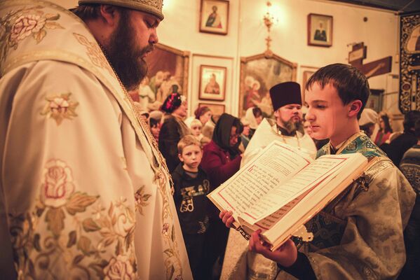Рождественское богослужение в столичной церкви - Sputnik Кыргызстан
