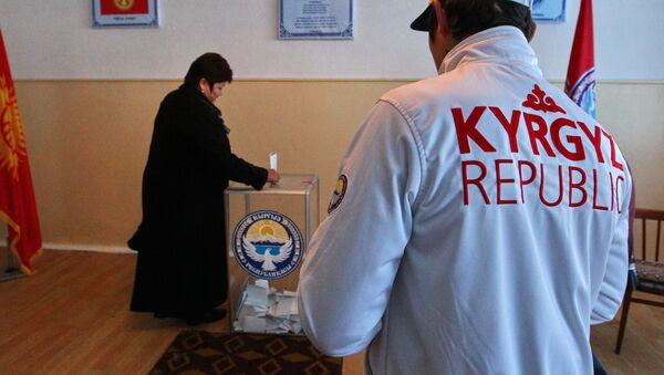 Голосование на одном из избирательных участков в Кыргызстане. Архивное фото - Sputnik Кыргызстан