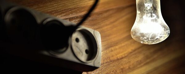 Лампочка с розеткой. Архивное фото - Sputnik Кыргызстан