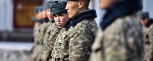 Солдаты национальной гвардии в строю. Архивное фото - Sputnik Кыргызстан
