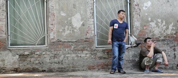 Гастарбайтеры заселяют старые дома в центре Москвы - Sputnik Кыргызстан