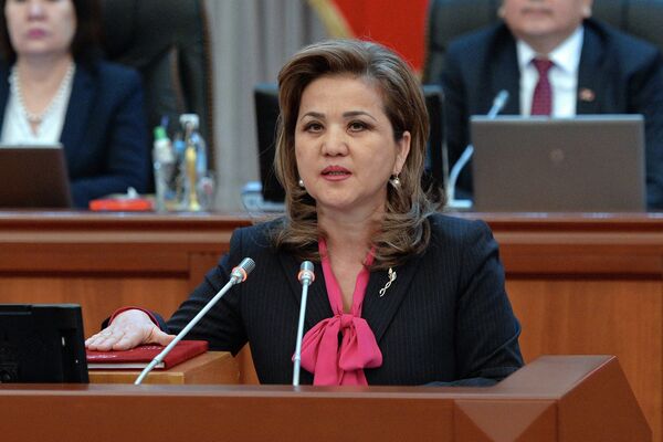 Вице-премьер-министр Кыргызской Республики Дамира Ниязалиева - Sputnik Кыргызстан
