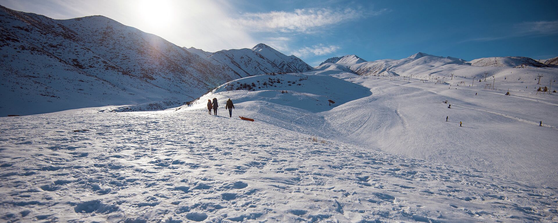 Зима на горнолыжной базе ЗИЛ - Sputnik Кыргызстан, 1920, 14.12.2025