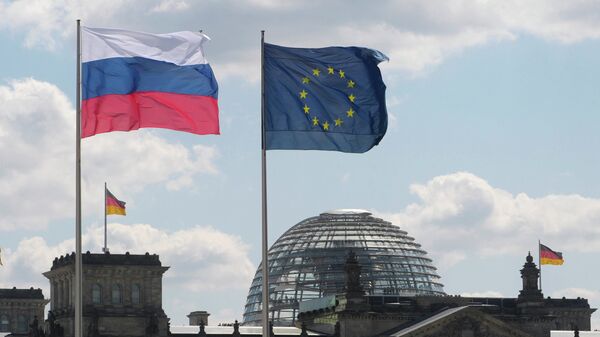 Флаг России и ЕС. Архивное фото - Sputnik Кыргызстан