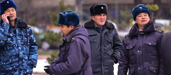 Сотрудники милиции. Архивное фото - Sputnik Кыргызстан