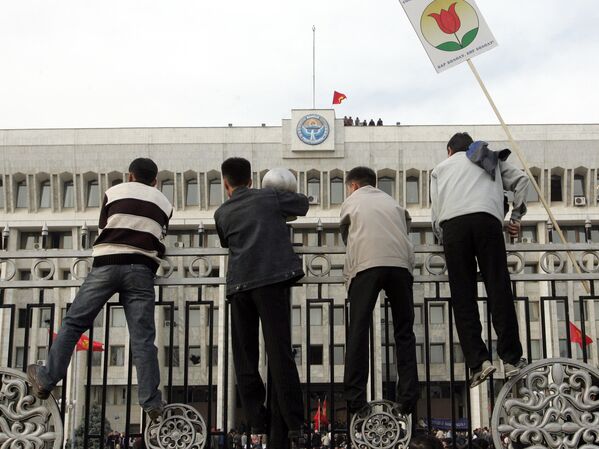 События 24 марта 2005 года - Sputnik Кыргызстан