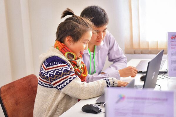 В Бишкеке открылся клуб робототехники - Sputnik Кыргызстан