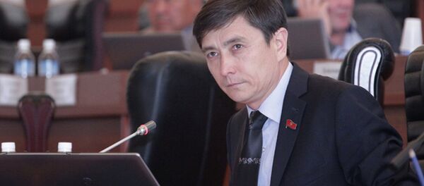 Жогорку Кеңештин аппарат жетекчилигине дайындалган V чакырылыштын депутаты Абдыманап Кутушев. Архив - Sputnik Кыргызстан