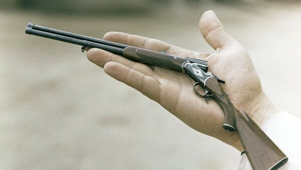 Миниатюрное ружье, изготовленное на Ижевском заводе - Sputnik Кыргызстан