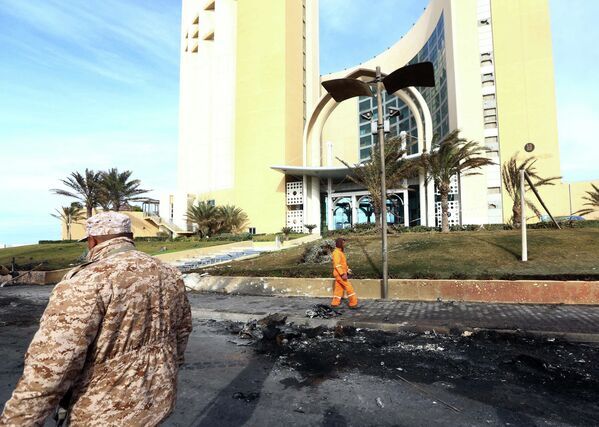 В Триполи прогремел мощный взрыв. - Sputnik Кыргызстан