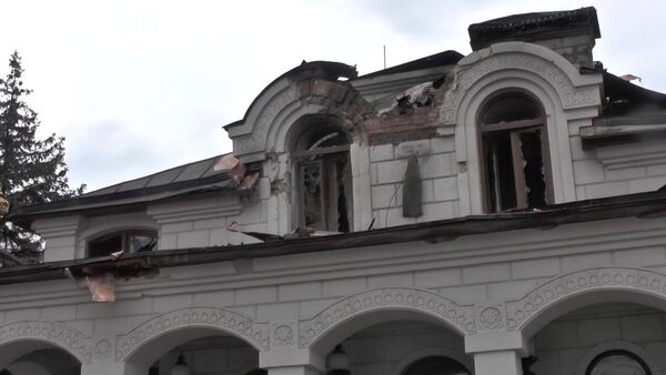Последствия артобстрела Горловки: поврежденный собор и выбитые окна - Sputnik Кыргызстан