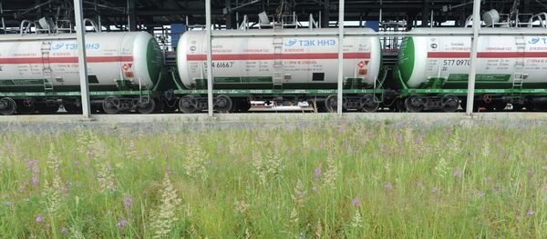 Газоналивная станции с нефтью. Архивное фото - Sputnik Кыргызстан