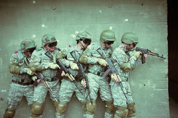 Боевая подготовка бригады спецназа Пантера. Архивное фото - Sputnik Кыргызстан