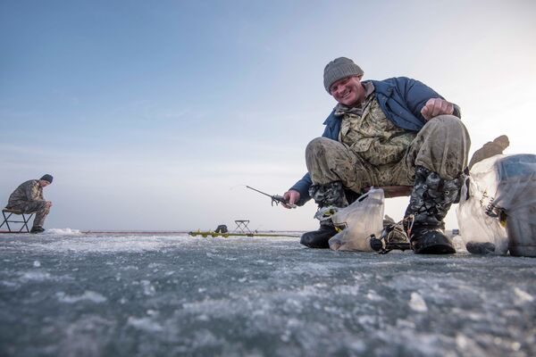Зимняя рыбалка - Sputnik Кыргызстан