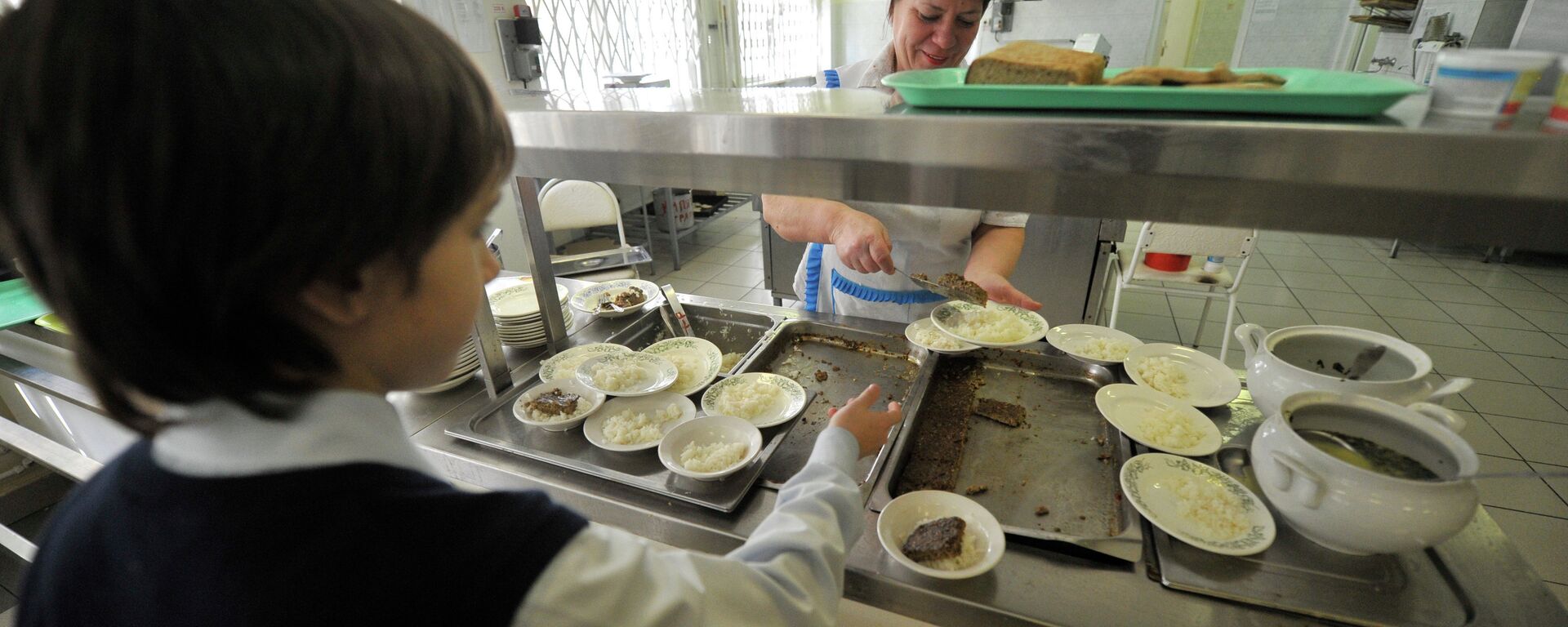 Бала мектептеги ашканада. Архив - Sputnik Кыргызстан, 1920, 21.10.2025