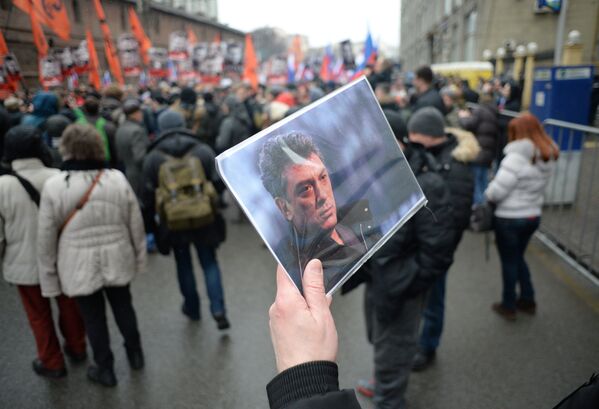 Траурный марш в память о политике Б.Немцове в Москве - Sputnik Кыргызстан