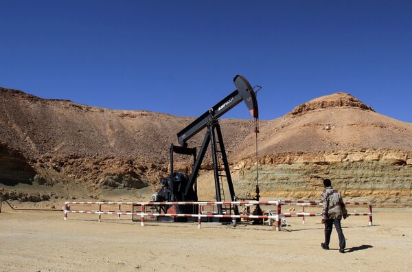 Ливийские нефтяные скважины - Sputnik Кыргызстан
