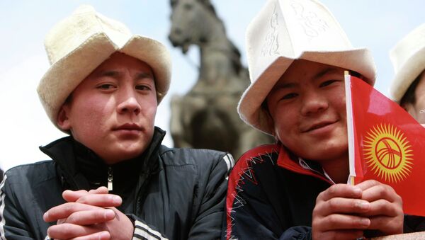 День государственного флага и День белого колпака в Киргизии - Sputnik Кыргызстан