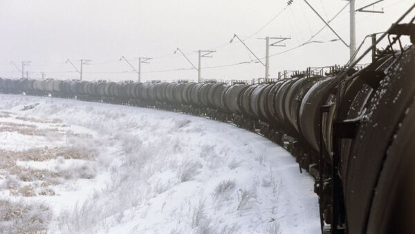 Железнодорожный состав с нефтью - Sputnik Кыргызстан
