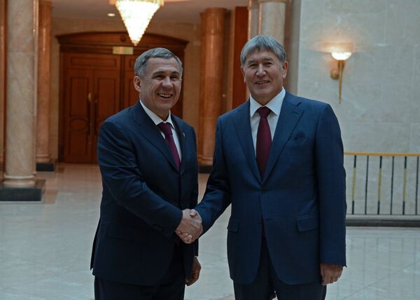 Президент Алмазбек Атамбаев встретился с Президентом Татарстана Рустамом Миннихановым - Sputnik Кыргызстан