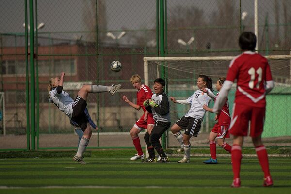 Финал женского чемпионата по мини-футболу. Архивное фото - Sputnik Кыргызстан