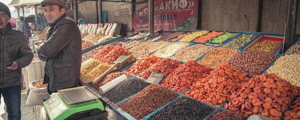 На Ошском рынке в Бишкеке. Архивное фото - Sputnik Кыргызстан