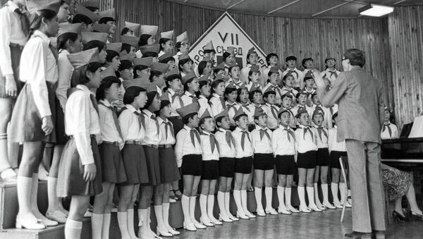 Детский хор в музыкальной школе. Архивное фото - Sputnik Кыргызстан