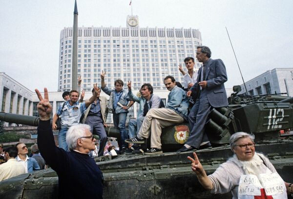 Защитники Белого дома Защитники Белого дома - Sputnik Кыргызстан