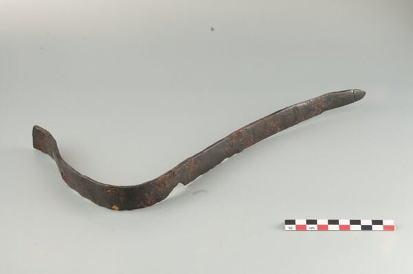 Клинок уникальной монгольской сабли из тигельной стали, найденной под Ярославлем - Sputnik Кыргызстан