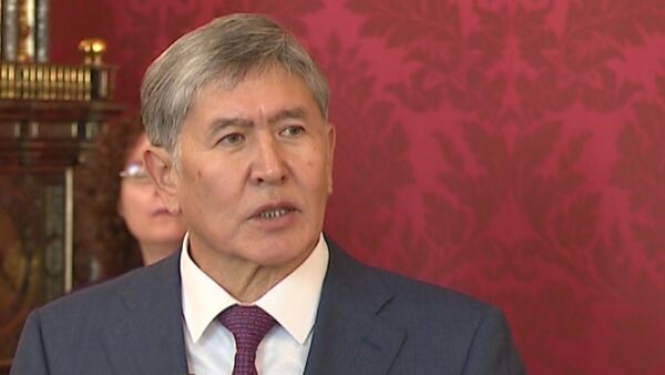 Европа поверила, что КР будет строить светское общество  — Атамбаев - Sputnik Кыргызстан