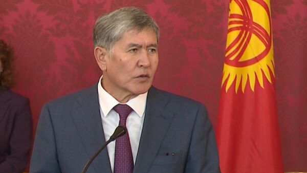 РФ заинтересована в налаживания отношений с Европой, заявил Атамбаев - Sputnik Кыргызстан