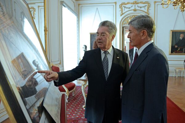 Алмазбек Атамбаев встретился с Федеральным Президентом Австрии Хайнцем Фишером - Sputnik Кыргызстан