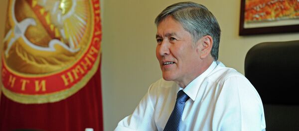 Архивное фото президента КР Алмазбека Атамбаева - Sputnik Кыргызстан