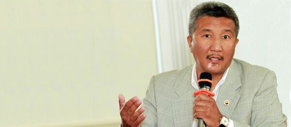 Эксперт по международным делам Эдиль Осмонбетов. Архивное фото Эксперт по международным делам Эдиль Осмонбетов. Архивное фото - Sputnik Кыргызстан