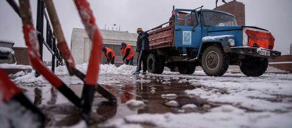 Жазында жааган кар - Sputnik Кыргызстан