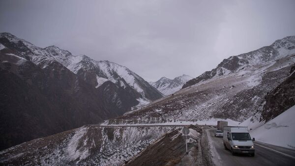 Перевал Тоо-Ашуу в Кыргызстане - Sputnik Кыргызстан