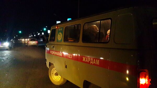 Машина скорой помощи Аламудунского района, прибывшая на место происшествия. - Sputnik Кыргызстан
