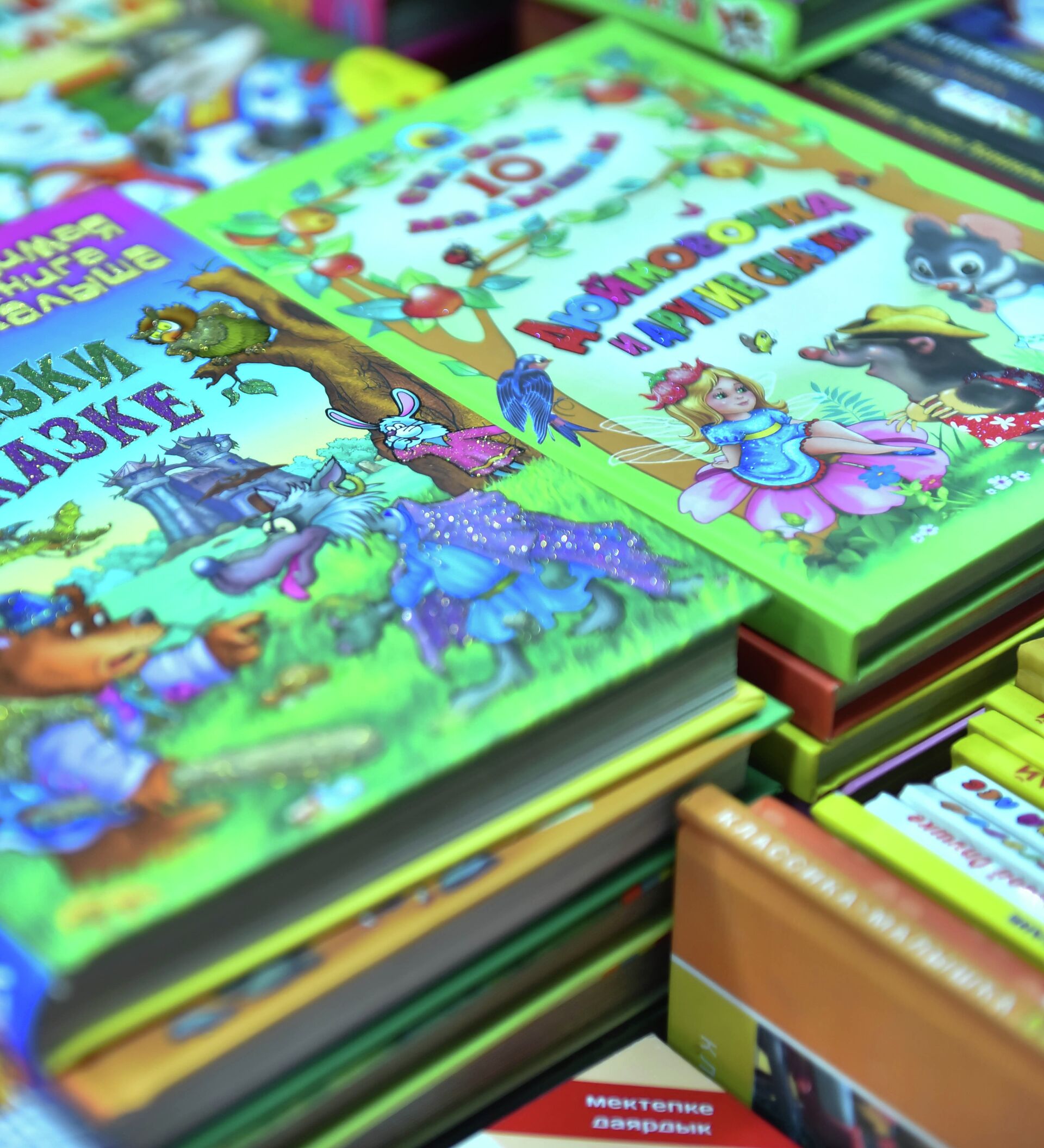 Много рассказов для детей. Детские книги. Детские книжки. Много детских книг. Современные детские книги.