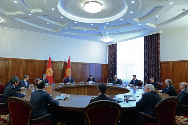 КМШ өлкөлөрүнүн тышкы иштер министрлери менен Атамбаев жолукту - Sputnik Кыргызстан