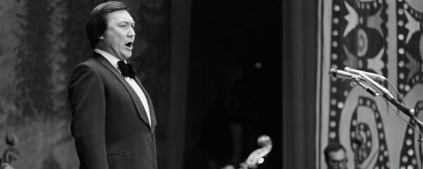 Народный артист СССР, оперный певец Булат Минжилкиев. Архивное фото - Sputnik Кыргызстан